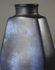 Jopeko, Vase