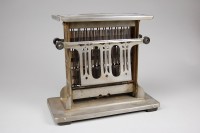 Landers, Frary & Clark, Brotrster Universal E 944
