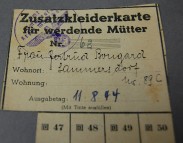 Zusatzkleiderkarten, 1944