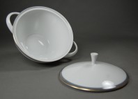 Arzberg, tableware 2025, lidded bowl no. 2