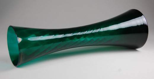 Taube, Alfred; vase