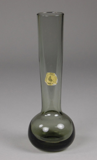 Taube, Alfred; vase