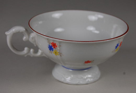 Felda Rhn, Service nn; Kaffeetasse