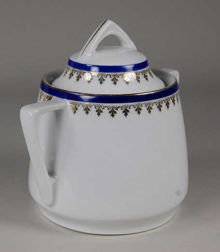tableware nn; sugar
