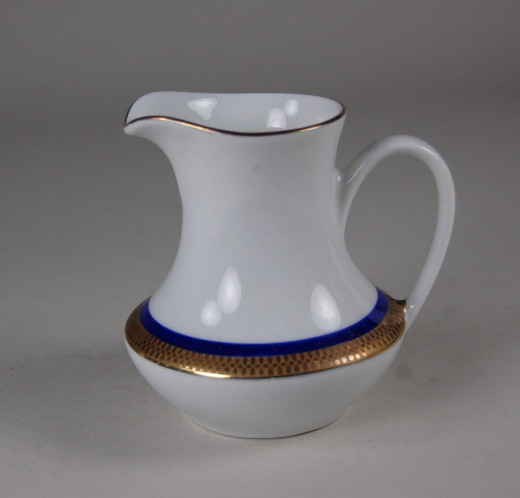 Jaeger & Co., tableware nn, pourer
