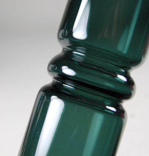 Taube, Alfred; vase