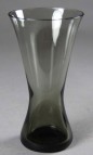 Taube, Alfred; vase