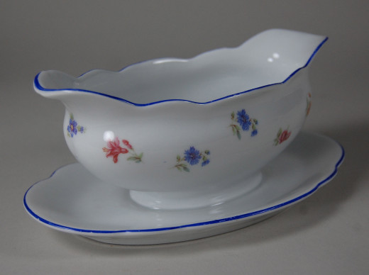 Unger & Schilde, tableware nn, gravy boat with att. underplate