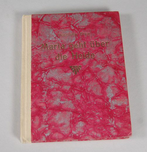 Maria geht über die Heide