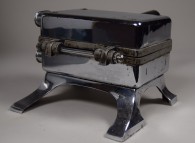 waffle iron, unknown