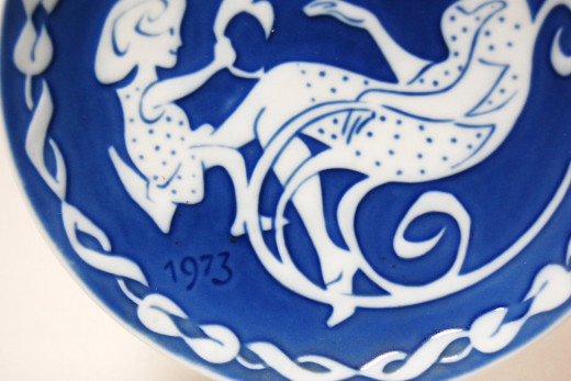 Royal Copenhagen, wall plate Mothers Day 1973