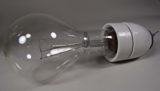 Osram, 500 Watt mit Porzellansockel