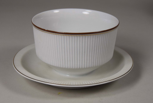 Arzberg, tableware 2075, gravy boat with att. underplate