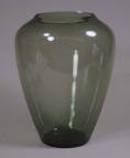 Taube, Alfred; vase