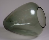 Taube, Alfred; vase