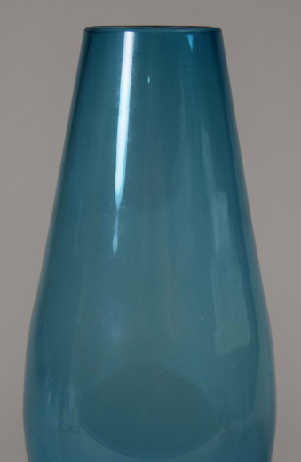 Taube, Alfred; vase